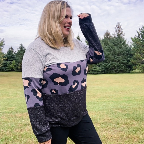 NWT Color Block Leopard & Gray Sweater - Picture 3 of 7